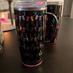 Swig Holiday Lights Travel Mug - Black with Multi-Colored Bulbs